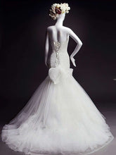 Gorgeous Trumpet/Mermaid Sweetheart Wedding Dress with Flower(s)